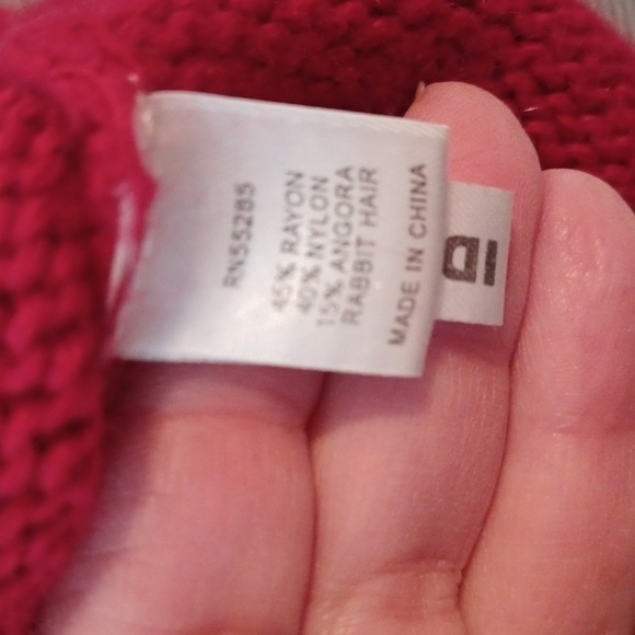 💙🌺Cozy Red Cowl Neck Sweater - Picture 9 of 12